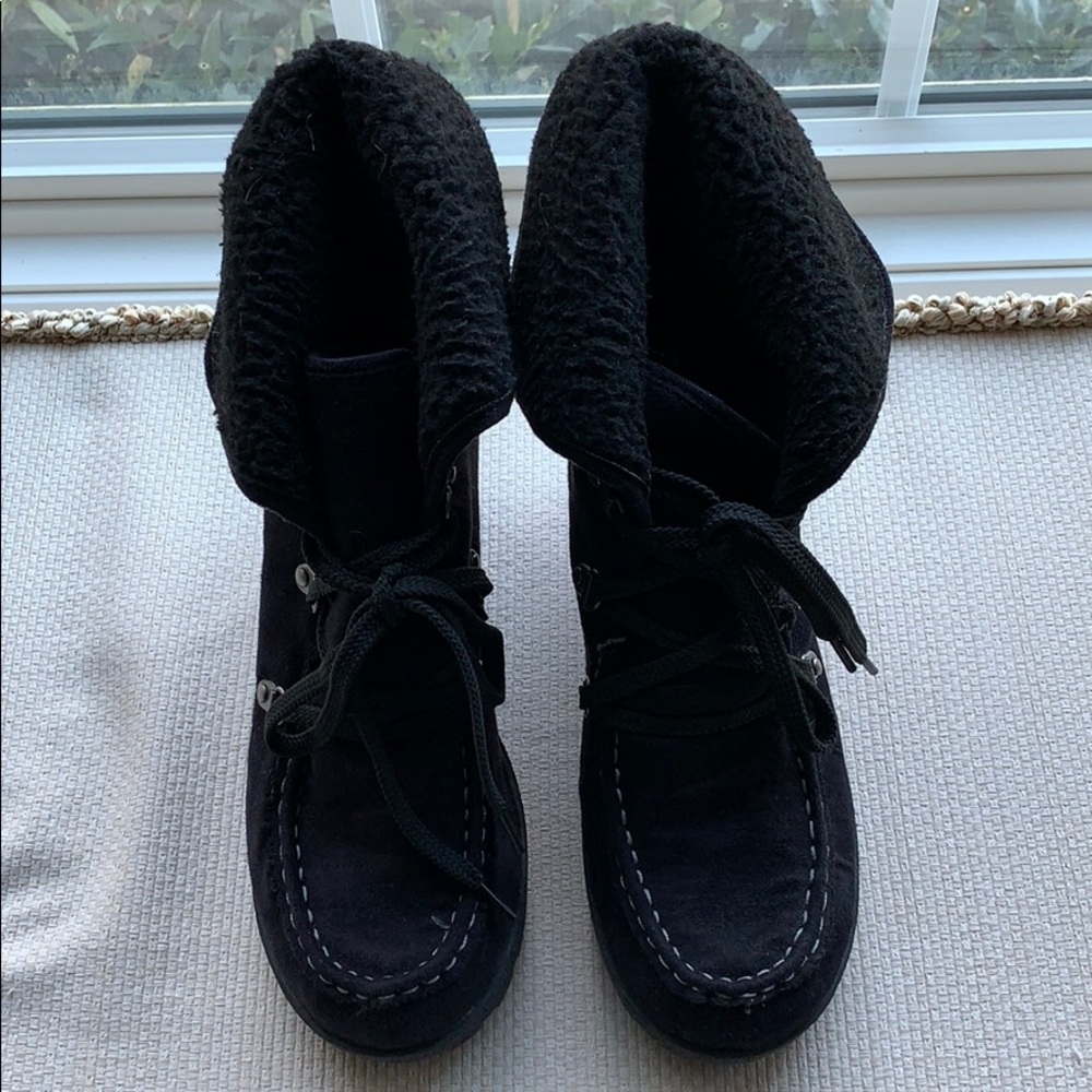 Women’s Faux Fur - lined wedge bootie